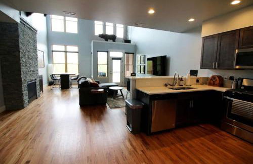 Luxury On the River, Downtown River Balcony STR513 - Photo 4