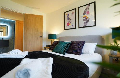 Moonlight Lodge - 4 bedroom Barn with Hot Tub! - Foto 26