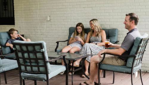 Modern Memphis Retreat - Sleeps 7 - Fireplace - Foto 3