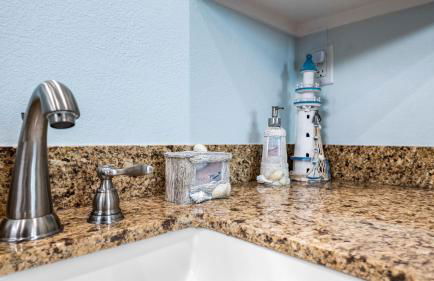 Beachfront Hideaway! Luxury Beachfront, SwimSpa, Game Room, Firepit by Bolivar Vacations - Foto 57