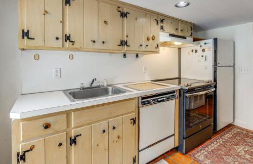 Historic 1820s Homestead on Battenkill River! - Foto 12