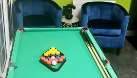 Relaxed Leigh-on-Sea Escape, Family-Friendly & Contractor Stays - Foto 3, Game Room