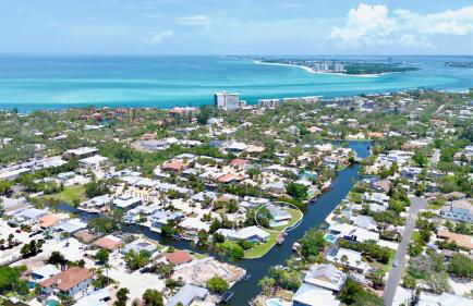 Leona Breeze - Photo 10