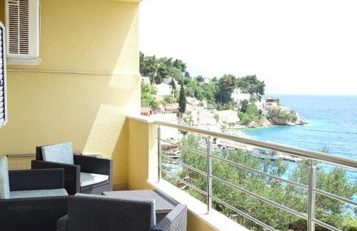 6 pax Apertment ON THE BEACH with Terrace, Sea view, Garden, Parking ensured, first floor - Photo 2