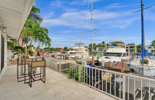 Beach Isles Modern 1BR Waterfront Apartment with Patio - Foto 7