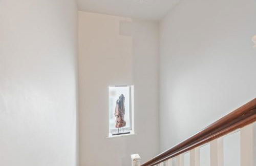 Long Stays, Contractors & Re-locators, 4BR House, Van Parking, Sleeps 8, Wi-Fi - Foto 16