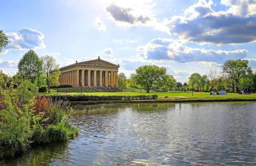 Premium Condo with Huge Patio near Vanderbilt & Downtown - Foto 40