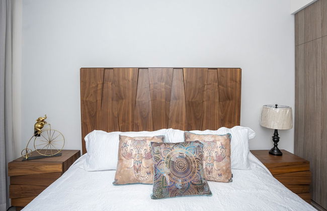 4BR Oasis with Pool & Gym at Nueva Escondida - Foto 12