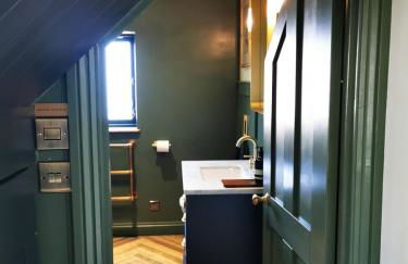 The Architects Home - Photo 9