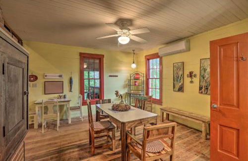 Rustic Cabin in the Woods: 2-acre Fishing Pond - Foto 12