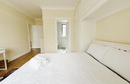 Bright & Spacious House Near Central London - Foto 15