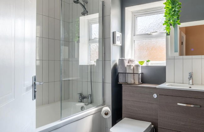 Captivating 2-bed Apartment in Chatham - Foto 11