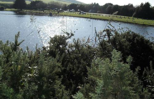 Delightful two bedroom caravan on Par Beach. - Foto 41