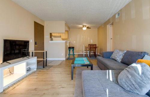 1 Mi to Light Rail Englewood Condo with Pool Access - Foto 6