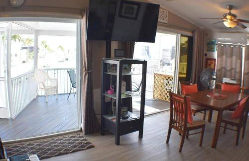 Pelican's Roost, Waterfront comfort at Venture Out - Foto 31