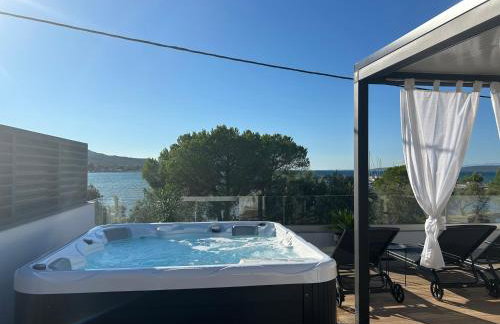 Beachfront house Miamore - 10 m from the sea - Foto 12