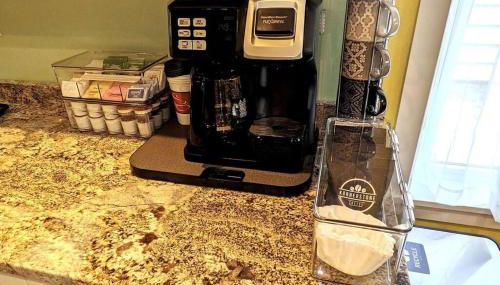 Walkable Elmwood Cottage, No Chores 2Bath 2BR 1Car - Foto 5