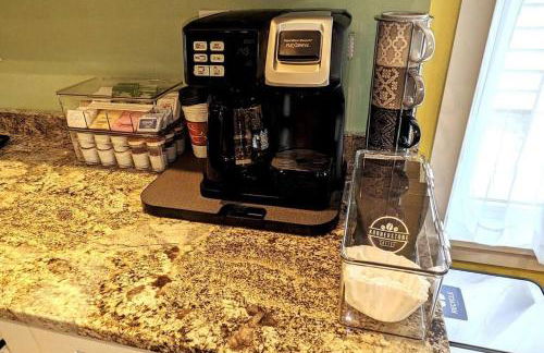 Walkable Elmwood Cottage, No Chores 2Bath 2BR 1Car - Foto 5