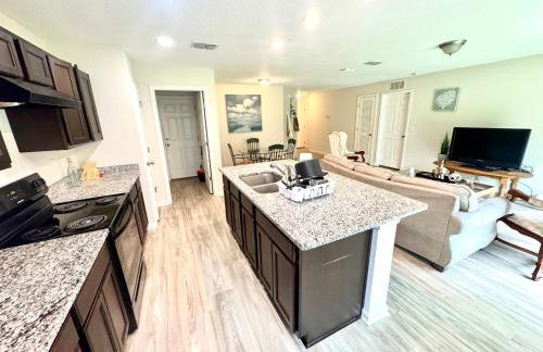 3 Bed Home 5 Mins to JAX Airport & Zoo - Foto 57