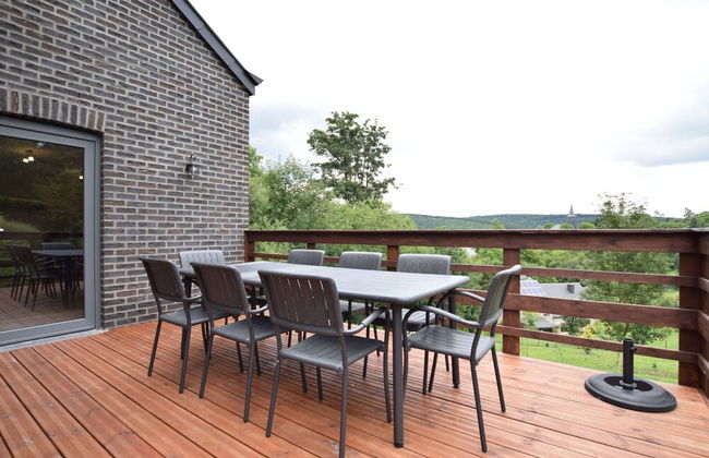 Superb Villa With a Large Garden - Photo 19