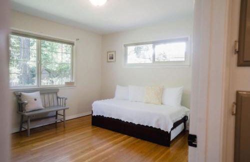 Grass Valley Home with Hot Tub - Photo 11