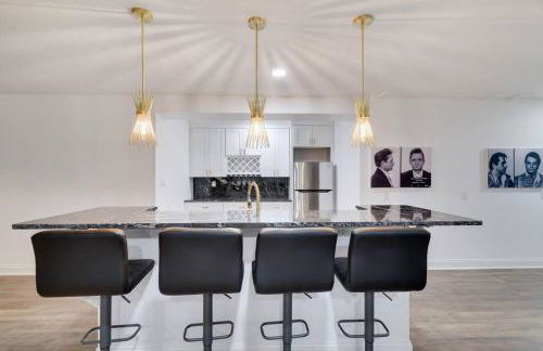 Luxe Lrg Pocono House for 18 Hot Tub/Gameroom/Pool - Foto 67