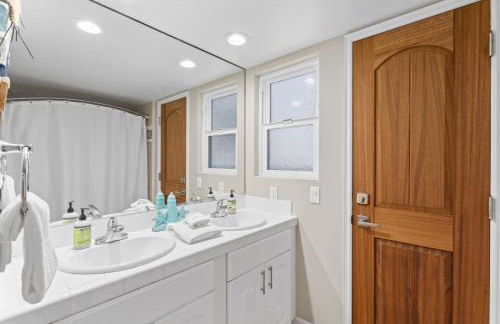 Hawaiian Style Beachfront on Beach Road - Foto 9