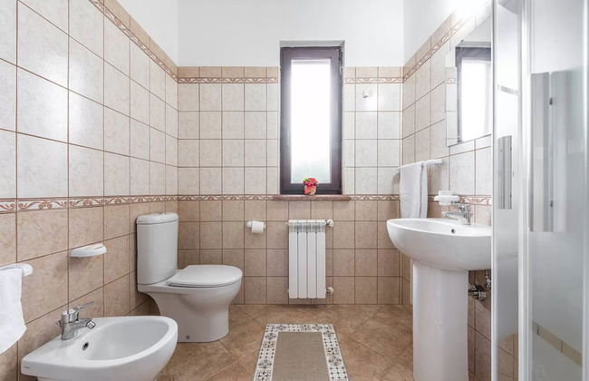 Amazing Detached Villa for 8 Guests Near Stintino - Photo 23