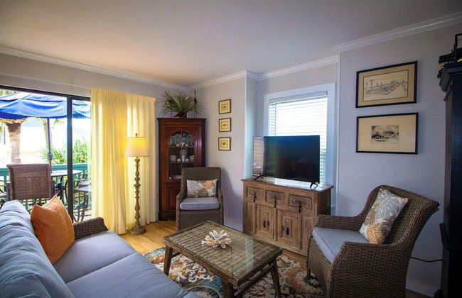 665 Newhaven - Photo 6