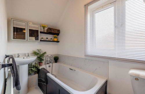 COSY HOME NEAR DORNEY, WINDSOR & Free Parking - By Tempstay - Foto 11