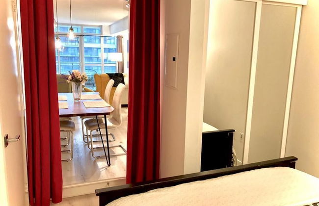 Toronto Downtown Suites CN Tower View - Photo 5