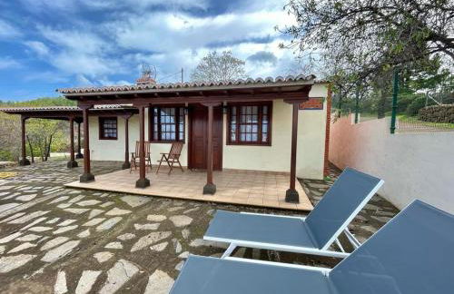 Falcon Crest - Photo 1