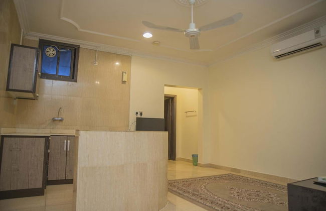 Al Eairy Furnished Apartments Qassim 4 - Photo 47