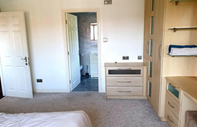 Lovely 4-bed , 3 Bath Villa in Bolton, Manchester - Foto 8