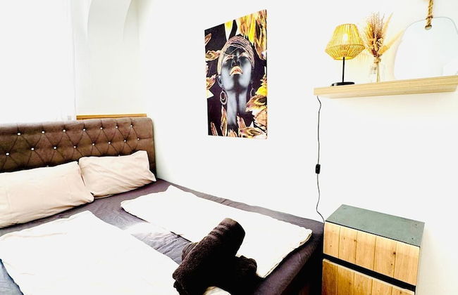 10 Economy Rooms-Shared Bath & Kitchen - Photo 21