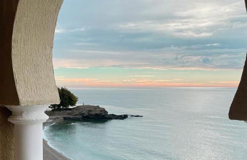 SEA SUITE Romantic Beachfront Apartment Cotobro Beach, Almuñecar - Photo 17