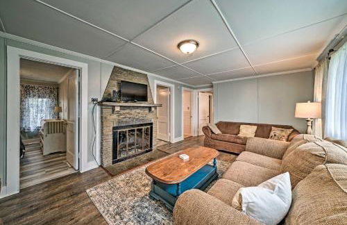 Boat and Ski Home on Edinboro Lake with Grill! - Foto 5