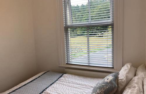 West View, Lakeside, Newby Bridge, 2 mins walk to Lake Windermere, Delightful property with Hot Tub - Foto 10