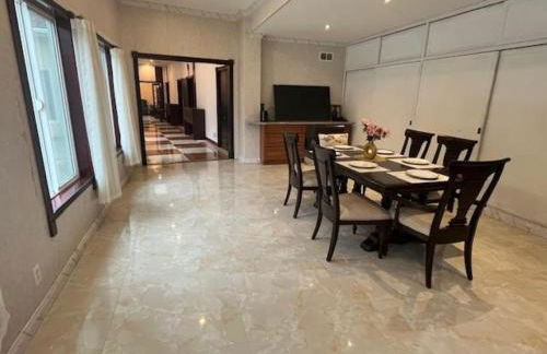 Specious 6000 sf privat gated villa with View - Foto 18