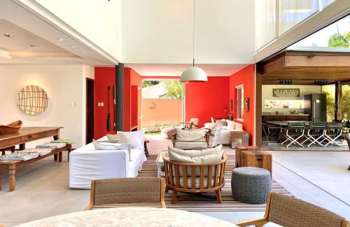 Casa de Praia em Interlagos - 4 suítes a poucos metros do mar - Foto 9