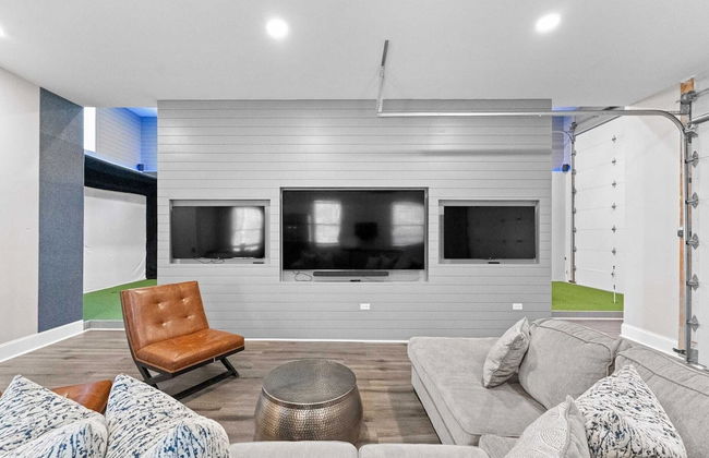 Winding Down by Avantstay Sleeps 20 + Dock, View - Photo 76