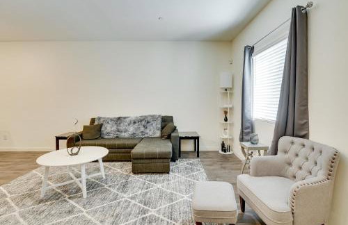 Inviting Henderson Townhome with Community Pool! - Foto 4