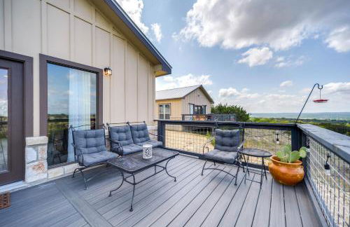 Center Point Countryside Cottage with Deck, Grill! - Photo 15