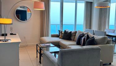 Breathtaking Direct Bay Views 2 bedroom condo with parking - Foto 3