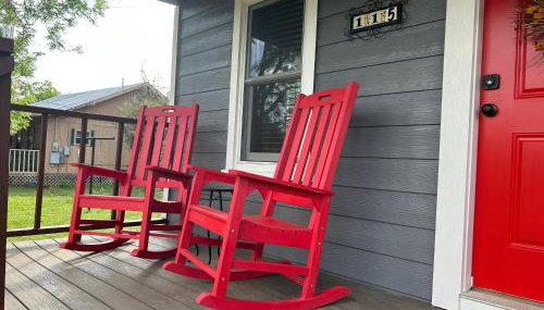 Bandera Bungalow - River, Downtown, Peaceful fenced corner lot! King bed! - Foto 2