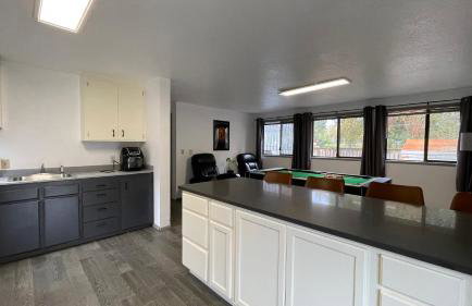 Remodeled, Spacious, Modern Retreat 5 BR, 3BA, 2KIT - Foto 28