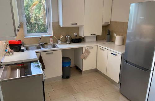 Classy 3BR with 2 Bathrooms Apartment in Marousi - Foto 14