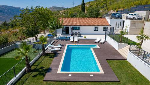 Villa Florinda with Pool and Prime Location near Split - Foto 2