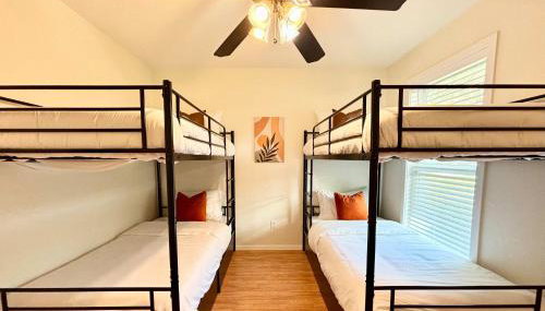 5 Bedroom 4 Bath Zilker Villa Big Yard in Zilker Barton Hills - Foto 4