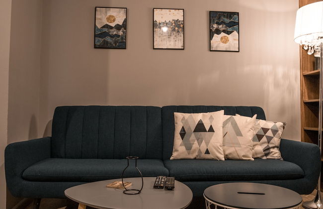 Youthfull Escape in Nicosia - Photo 16